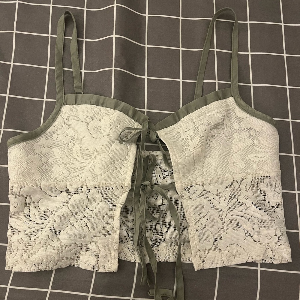 White and green laced crop cami